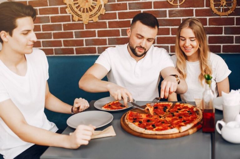 Pizza Lovers Dine